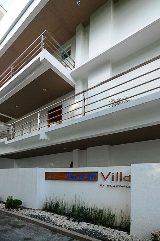 Bluewaves Westcliff Villa Balabag  Exterior foto