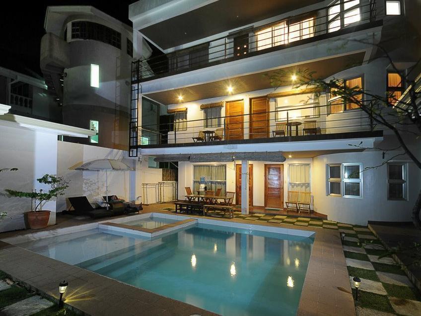 Bluewaves Westcliff Villa Balabag  Exterior foto